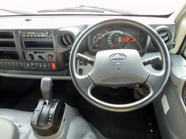 HINO DUTRO 2017 Image 31