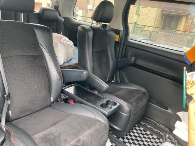 TOYOTA VELLFIRE 2012 Image 31