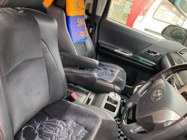 TOYOTA VELLFIRE 2012 Image 31