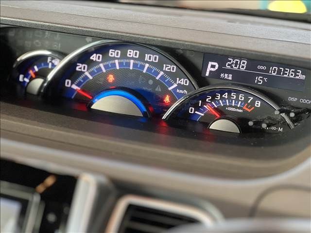 DAIHATSU TANTO CUSTOM 2015 Image 31