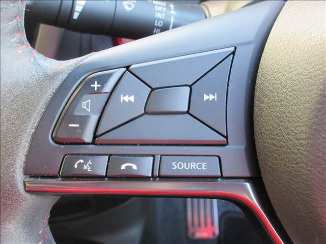 NISSAN NOTE 2017 Image 31