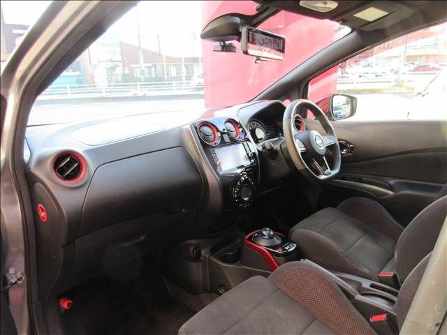 NISSAN NOTE 2017 Image 31