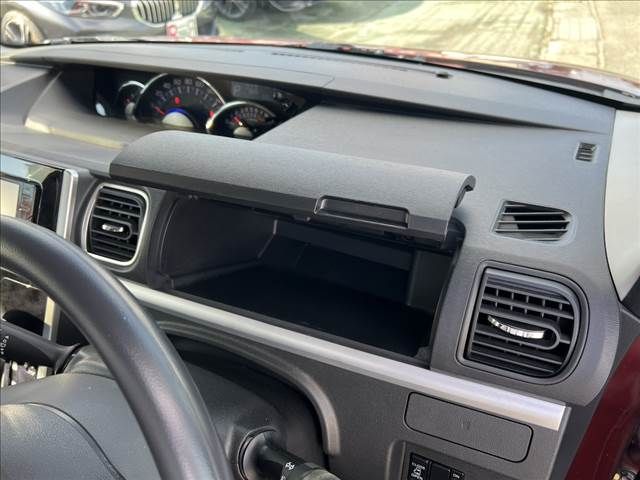 DAIHATSU TANTO CUSTOM 2017 Image 31