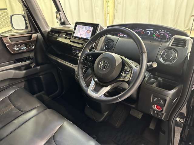 HONDA N BOX CUSTOM 2017 Image 31