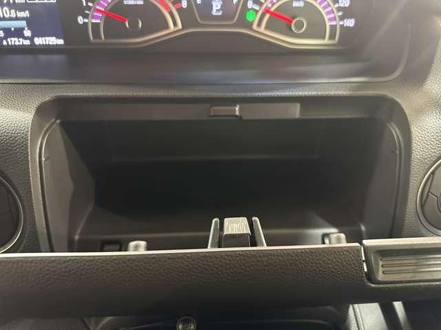 HONDA N BOX CUSTOM 2017 Image 31