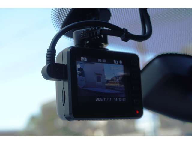 VOLKSWAGEN THE BEETL 2017 Image 31