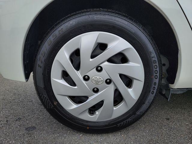 TOYOTA AQUA 2015 Image 31