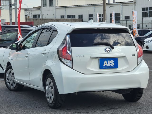 TOYOTA AQUA 2015 Image 31