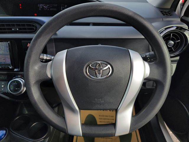 TOYOTA AQUA 2015 Image 31