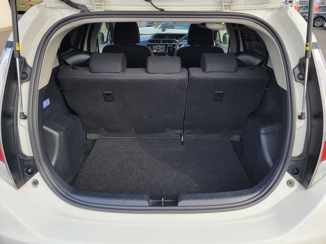 TOYOTA AQUA 2015 Image 31