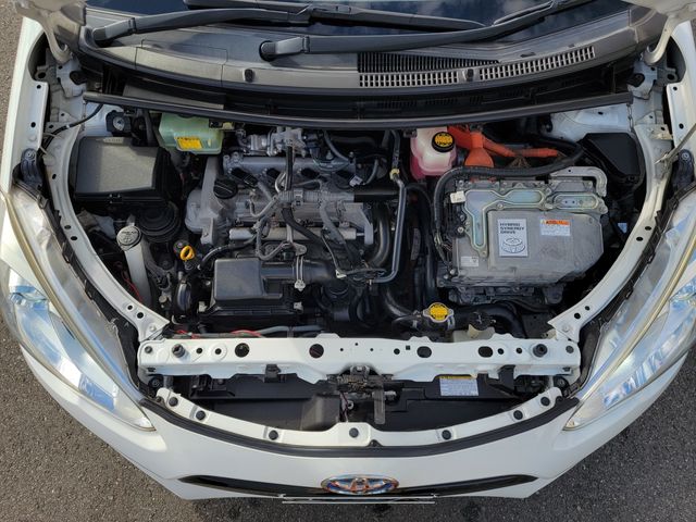 TOYOTA AQUA 2015 Image 31