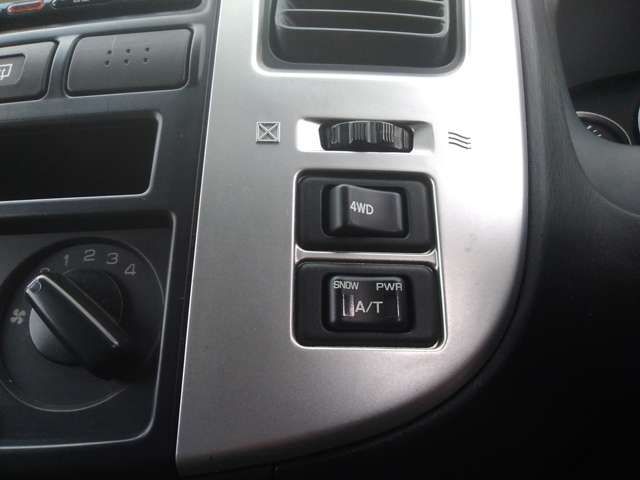 NISSAN CARAVAN VAN 4WD 2009 Image 31