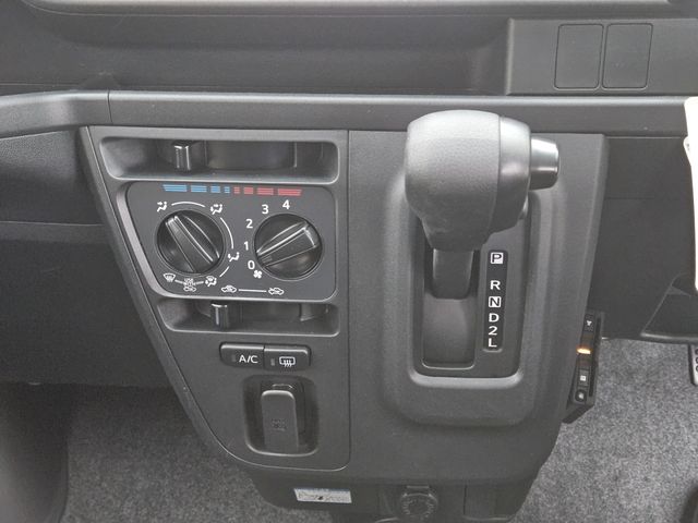 DAIHATSU HIJET CARGO 2020 Image 31