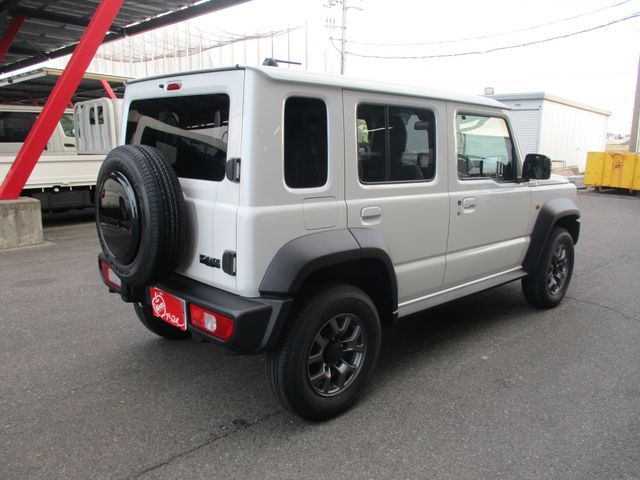 SUZUKI JIMNY NOMADE 2025 Image 31
