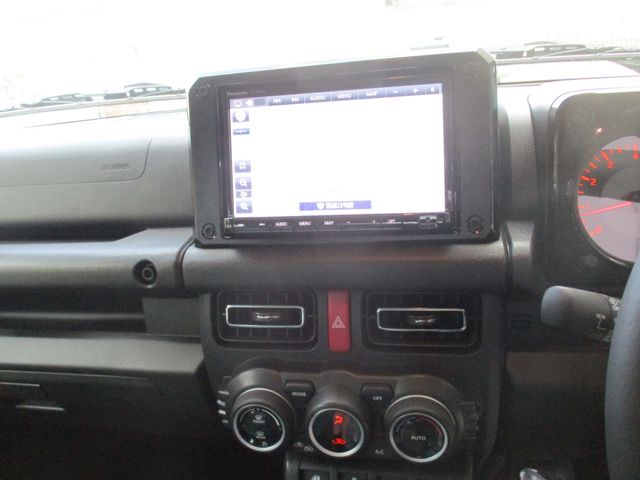 SUZUKI JIMNY NOMADE 2025 Image 31