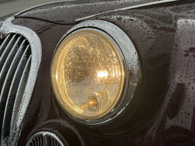 MITSUOKA VIEWT 2018 Image 31