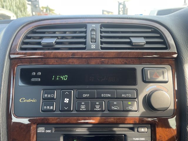 NISSAN CEDRIC HARDTOP 1996 Image 31