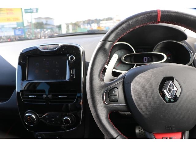 RENAULT LUTECIA 2014 Image 31