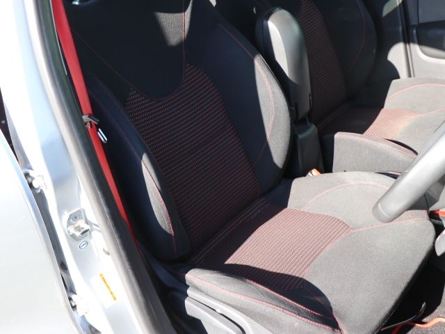 RENAULT LUTECIA 2014 Image 31