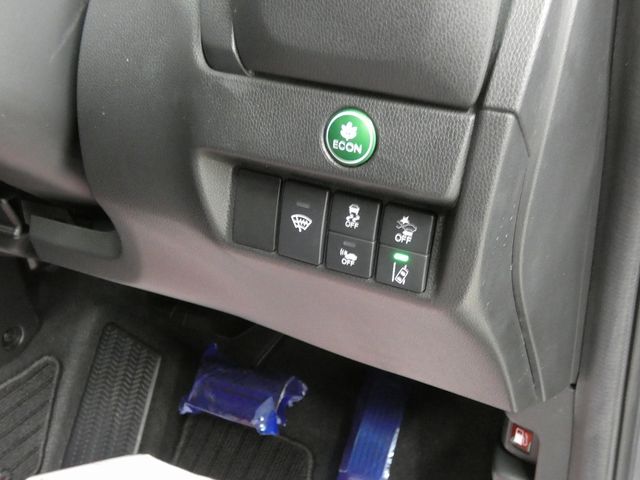 HONDA FIT HYBRID 4WD 2018 Image 31