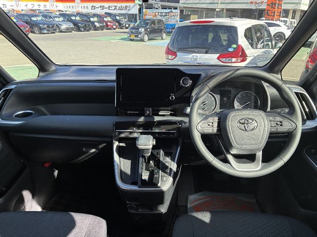 TOYOTA VOXY 4WD 2022 Image 31