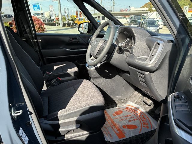 TOYOTA VOXY 4WD 2022 Image 31