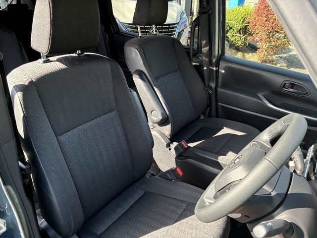 TOYOTA VOXY 4WD 2022 Image 31