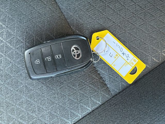 TOYOTA VOXY 4WD 2022 Image 31