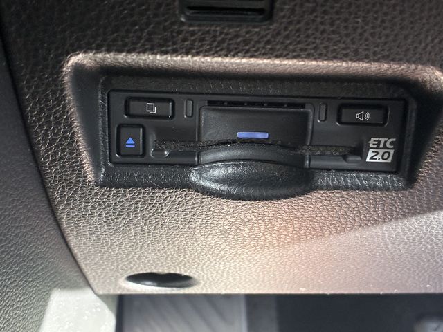 TOYOTA VOXY 4WD 2022 Image 31