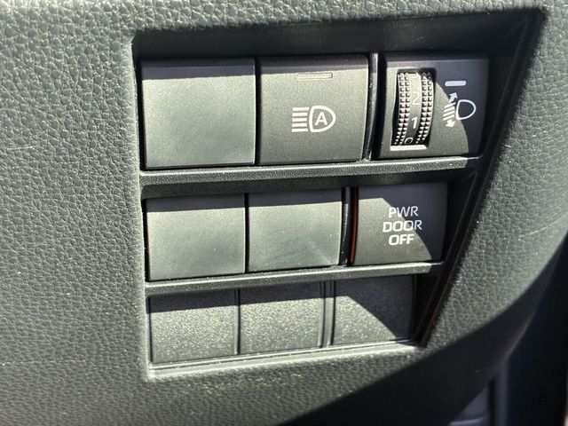 TOYOTA VOXY 4WD 2022 Image 31