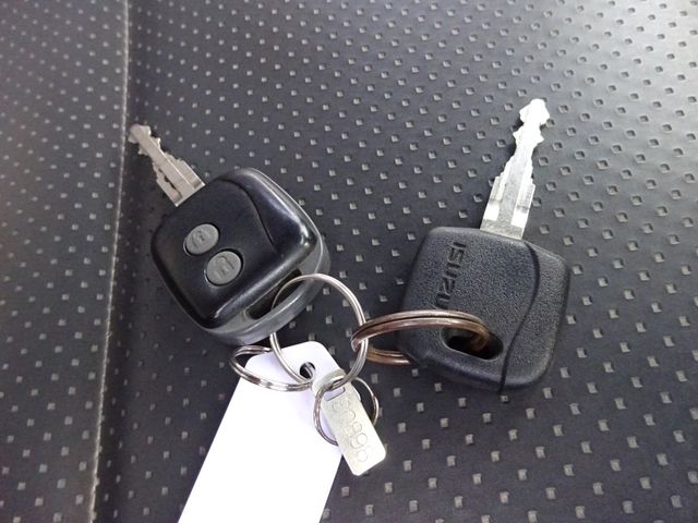 ISUZU ELF 2017 Image 31