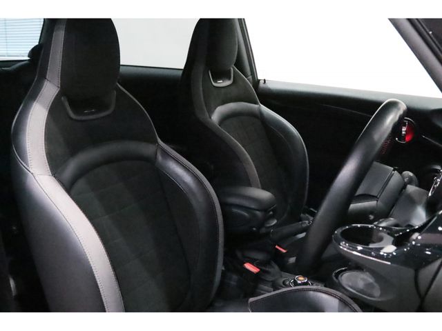 BMW MINI 2019 Image 31