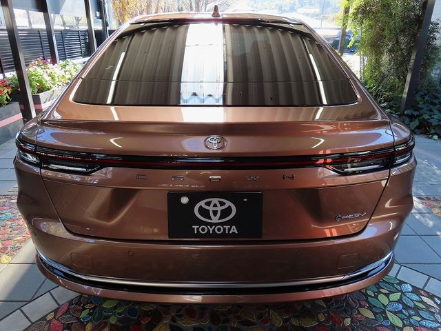 TOYOTA CROWN SEDAN 2025 Image 31