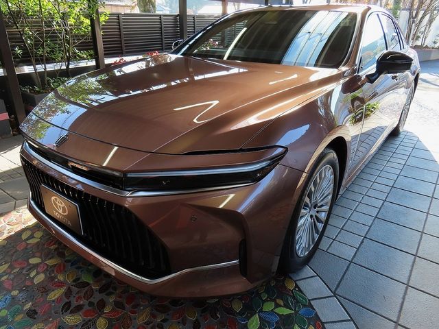 TOYOTA CROWN SEDAN 2025 Image 31