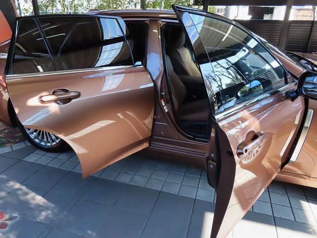 TOYOTA CROWN SEDAN 2025 Image 31