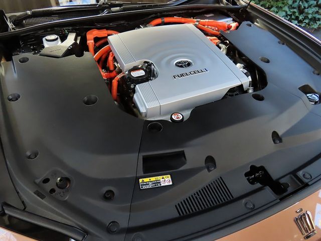 TOYOTA CROWN SEDAN 2025 Image 31