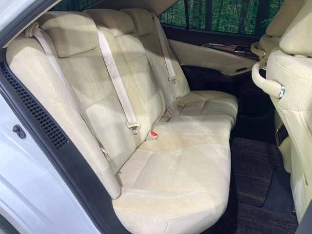 TOYOTA CROWN SEDAN HYBRID 2013 Image 31