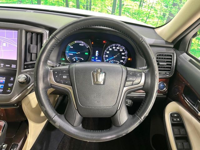 TOYOTA CROWN SEDAN HYBRID 2013 Image 31