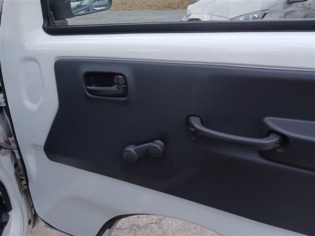 NISSAN NT100 CLIPPER 4WD 2019 Image 31