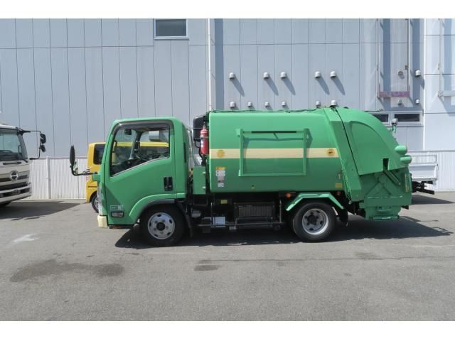 ISUZU ELF 2014 Image 31