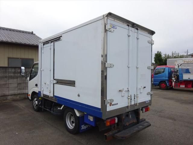 HINO DUTRO 2018 Image 31