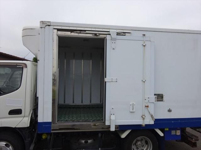 HINO DUTRO 2018 Image 31