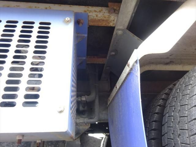 HINO DUTRO 2018 Image 31