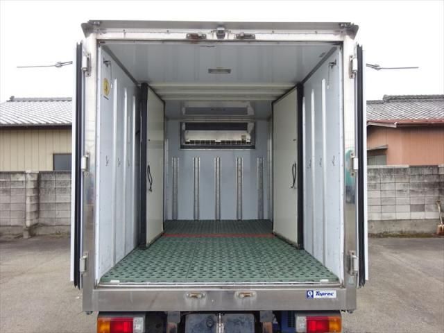 HINO DUTRO 2018 Image 31