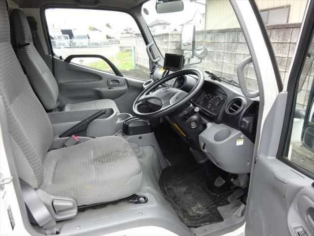 HINO DUTRO 2018 Image 31