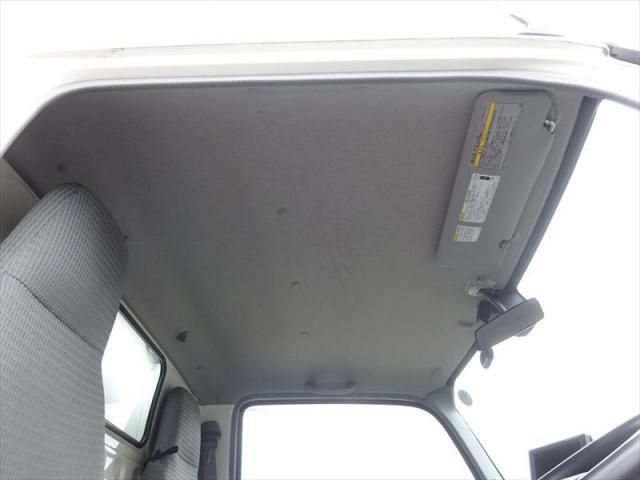 HINO DUTRO 2018 Image 31