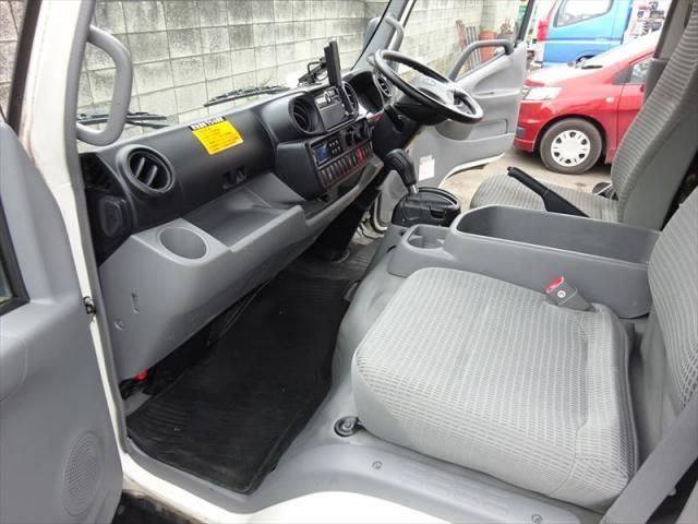 HINO DUTRO 2018 Image 31