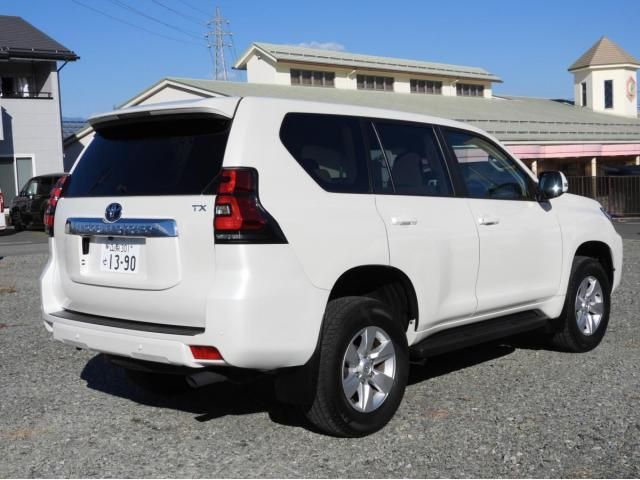 TOYOTA LANDCRUISER PRADO 2023 Image 31