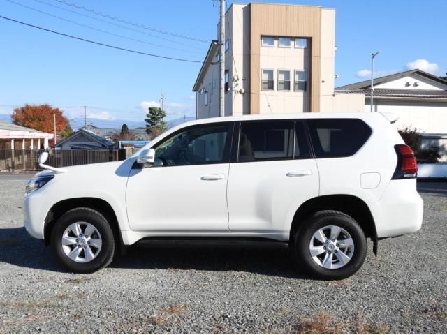 TOYOTA LANDCRUISER PRADO 2023 Image 31