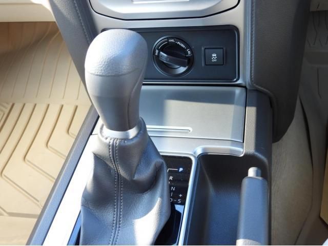 TOYOTA LANDCRUISER PRADO 2023 Image 31